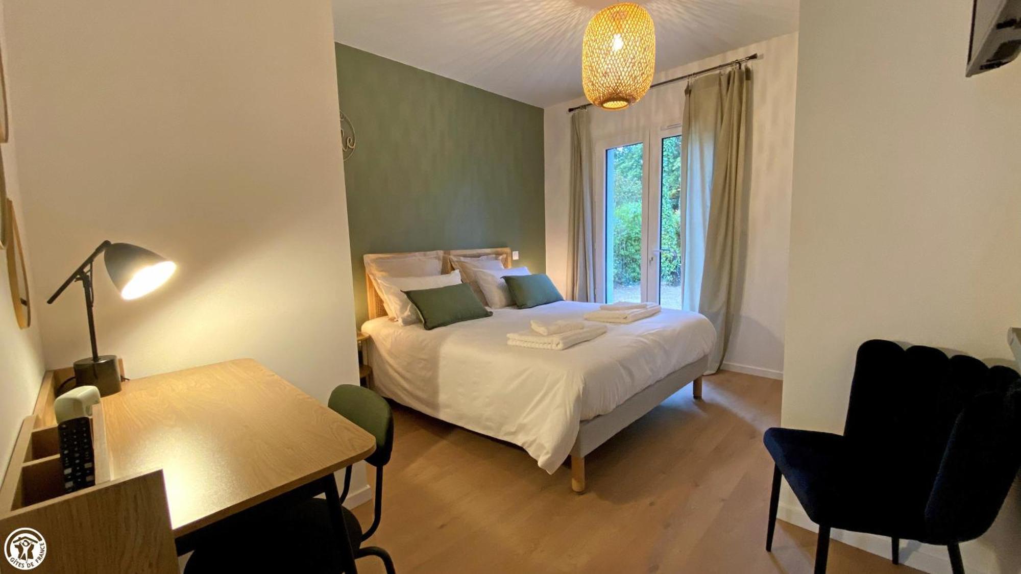 Breakislebed 3 Maisons Chu Limoges Экстерьер фото